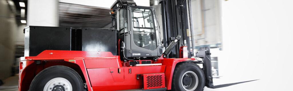 Electric Forklifts - a clean start. (UK)