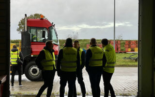 Rolling up our sleeves for customer success: Kalmar’s new regional strategy and team introduced to European terminal tractor operators